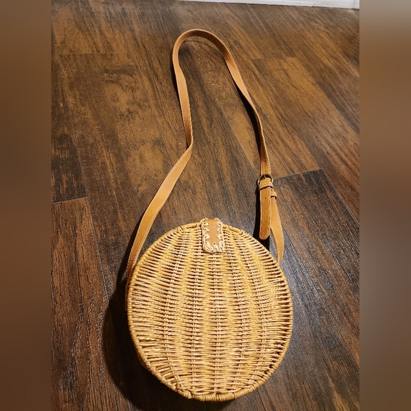 Universal Thread Rattan Cross Body Bag - Picture 2 of 7